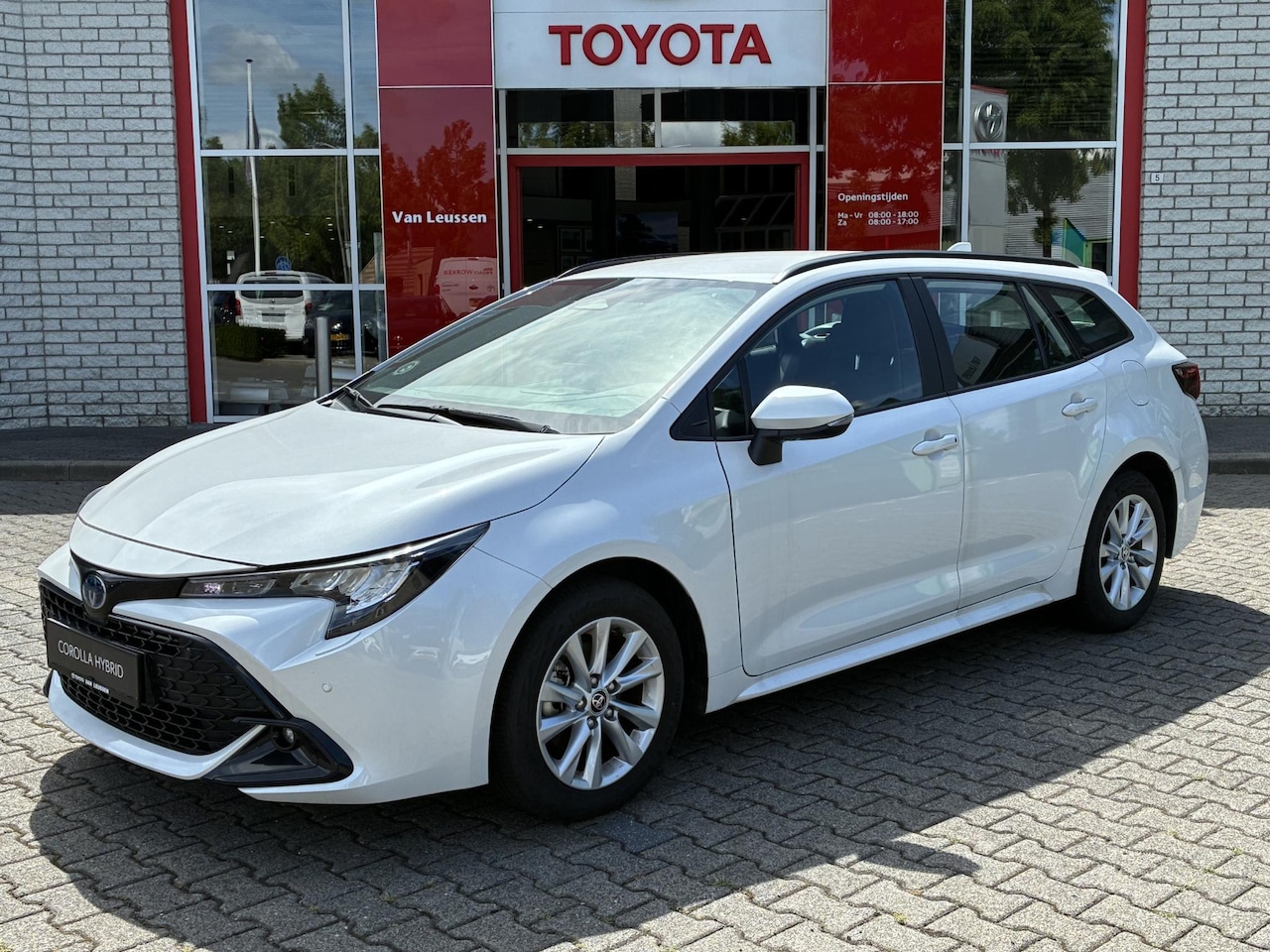 Toyota Corolla Touring Sports - HYBRID 140 DYNAMIC - AutoWereld.nl