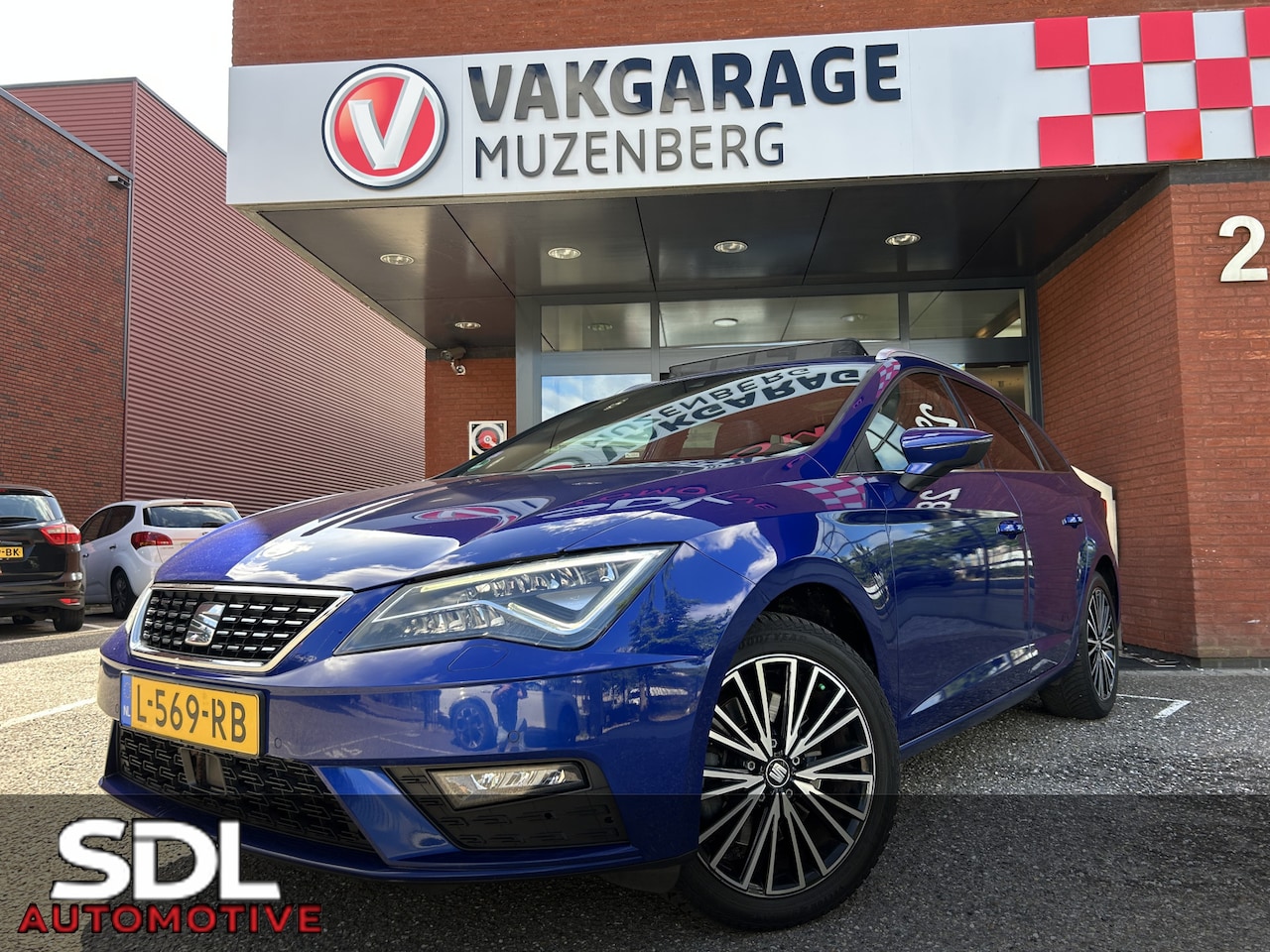 SEAT Leon ST - 1.8 TSI Xcellence Business Intense // LED // HALF LEDER-ALCANTARA // ELEK. STOELEN // SEAT - AutoWereld.nl