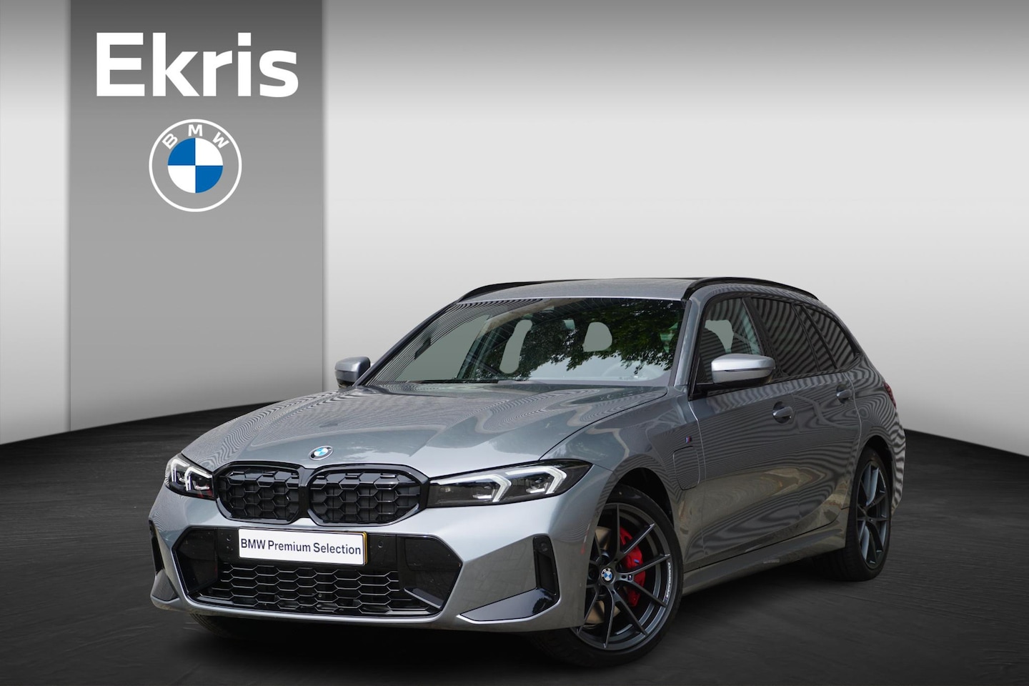BMW 3-serie Touring - 330e M Sportpakket Pro | Comfort Pack | HiFi System | Extra getint glas in achterportierru - AutoWereld.nl