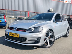 Volkswagen Golf - 2.0 TSI GTI Performance // // AUTOMAAT / STOELVERWARMING / NAVI / XENON / SPORTSTOELEN / C