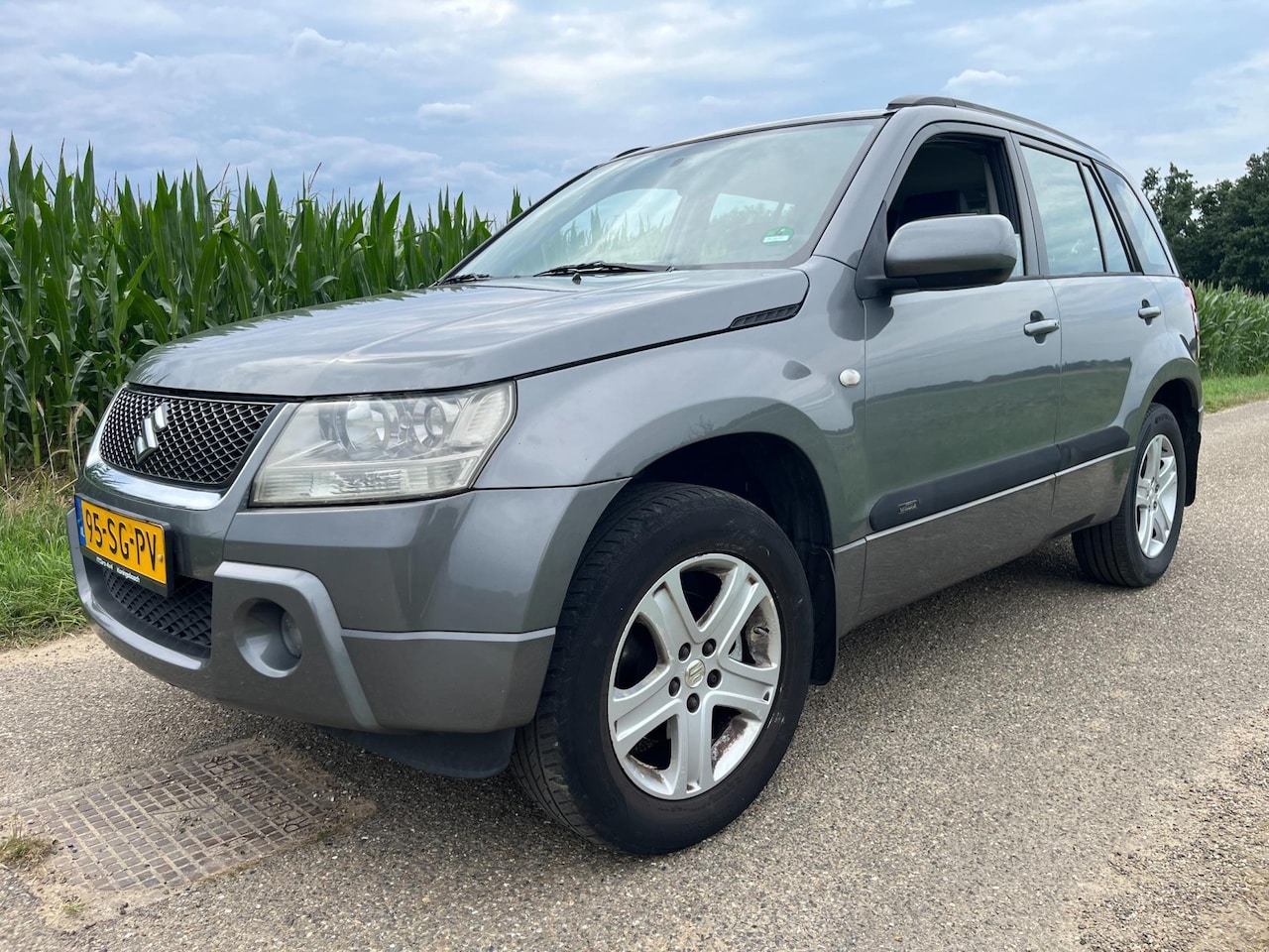 Suzuki Grand Vitara - 2.0-16V Exclusive | nwe APK | - AutoWereld.nl