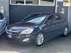 Opel Astra - 1.6 Turbo Cosmo clima trekhaak
