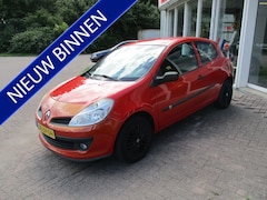 Renault Clio - 1.2-16V Special Line