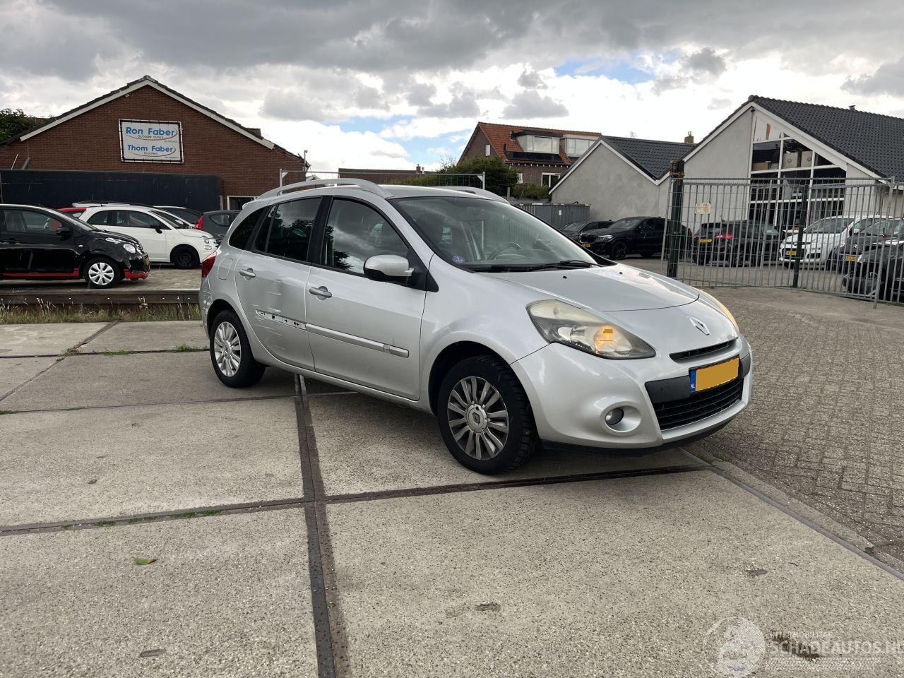 Renault Clio - 1.2-16V Collection. 154.999 KM !! - AutoWereld.nl
