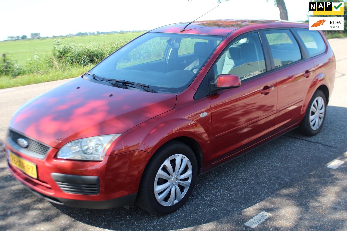 Ford Focus Wagon - 1.6-16V Trend // AIRCO / CRUISE // - AutoWereld.nl