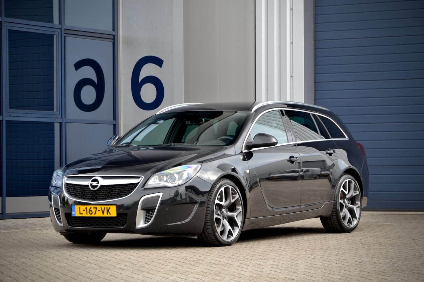 Opel Insignia Sports Tourer - 2.8 T OPC 4x4 / Face lift / Handgeschakeld / Recaro - AutoWereld.nl