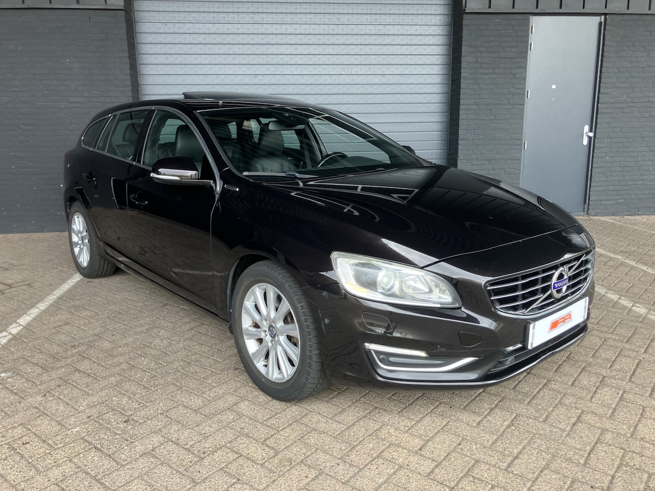 Volvo V60 - 2.4 D6 AWD Plug-In Hybrid Summum 2.4 D6 AWD Plug-In Hybrid Summum - AutoWereld.nl