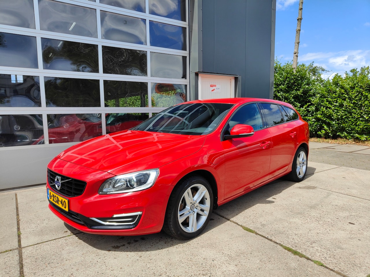 Volvo V60 - 2.4 D6 AWD Plug-In Hybrid Summum 2.4 D6 AWD Plug-In Hybrid Summum - AutoWereld.nl