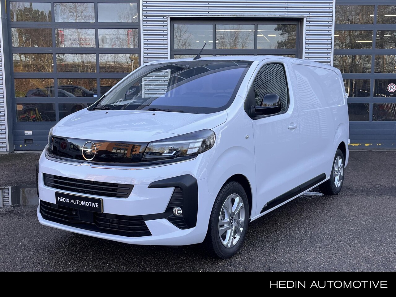 Opel Vivaro - 2.0 145pk L2 automaat | Direct leverbaar | BPM-vrij!| Trekhaak | Comfort pakket | 17'' | L - AutoWereld.nl