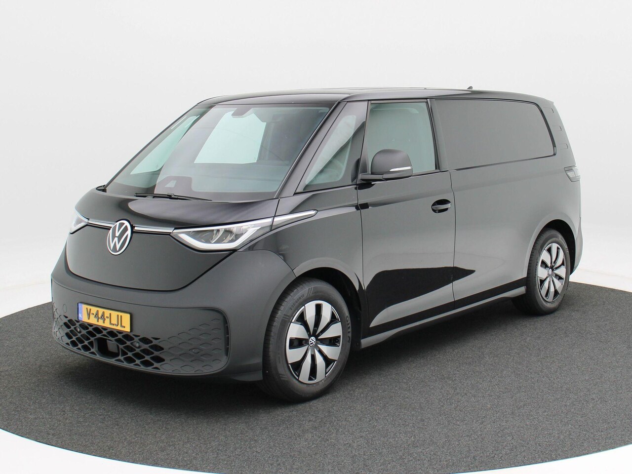 Volkswagen ID. Buzz Cargo - Bedrijfswagens Economy Business 79 kWh 286 PK | Metallic zwart | App connect | 2 stoelen | - AutoWereld.nl