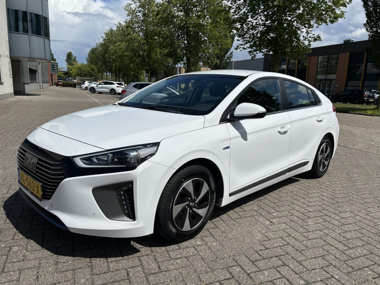 Hyundai IONIQ - 1.6 GDi Comfort HYBRID XENON CAMERA DEALER NAP - AutoWereld.nl