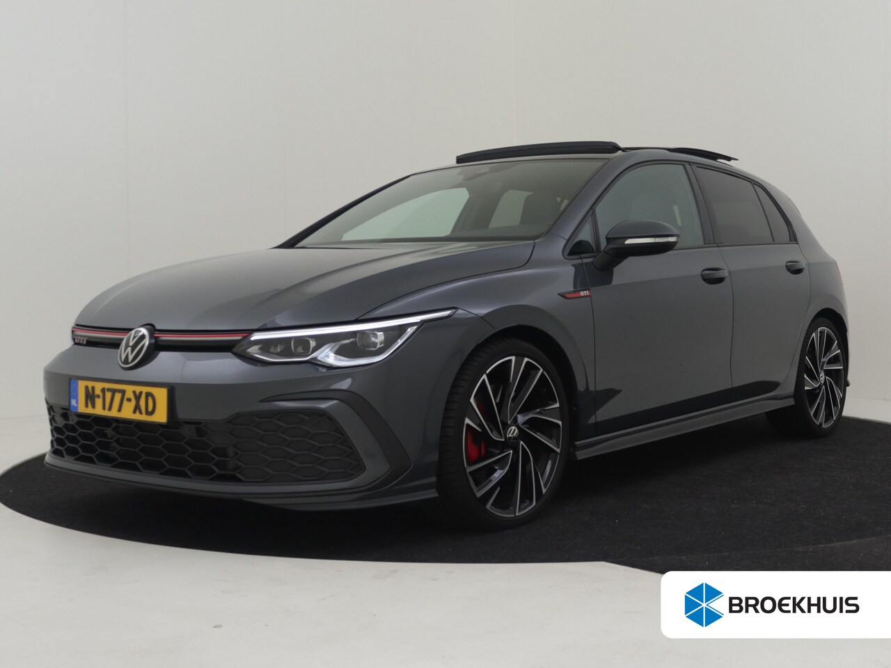 Volkswagen Golf - 2.0 TSI GTI 245pk DSG/AUTO Harman/Kardon audio | Navigatie | Panorama dak | App connect | - AutoWereld.nl