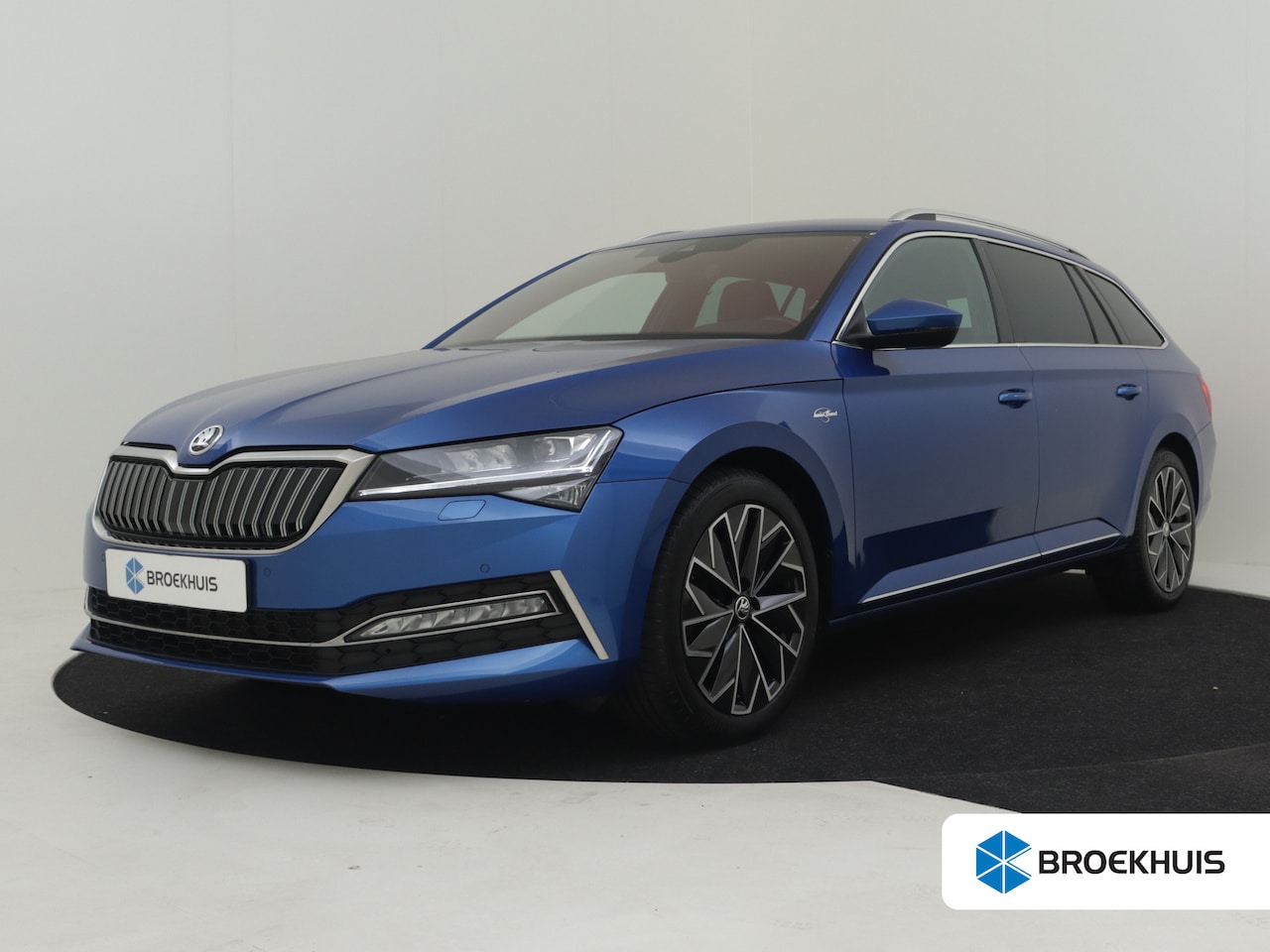 Skoda Superb Combi - 1.4 TSI IV Laurin & Klement Stoelventilatie | Stoelverwarming voor Achter | Adaptive Cruis - AutoWereld.nl