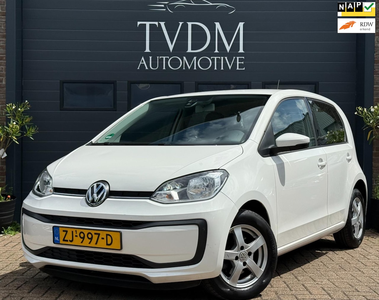 Volkswagen Up! - 1.0 BMT move up!|AIRCO|BLUETOOTH|5-DEURS - AutoWereld.nl