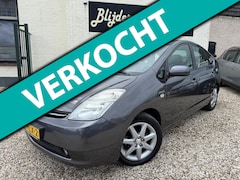 Toyota Prius - 1.5 VVT-i Tech Edition 1e Eigenaar | Dealer Onderhouden | A. Camera | Navigatie