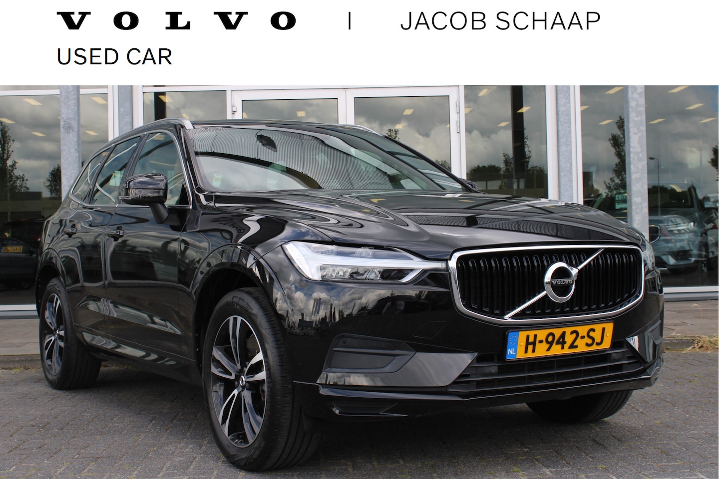 Volvo XC60 - B5 Automaat Momentum Pro | Trekhaak | Adapt. Cruise | Camera | El. Achterklep | Blis - AutoWereld.nl