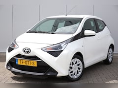 Toyota Aygo - 1.0 VVT-i x-play NAP | Camera | Navi | All Season | Airco |