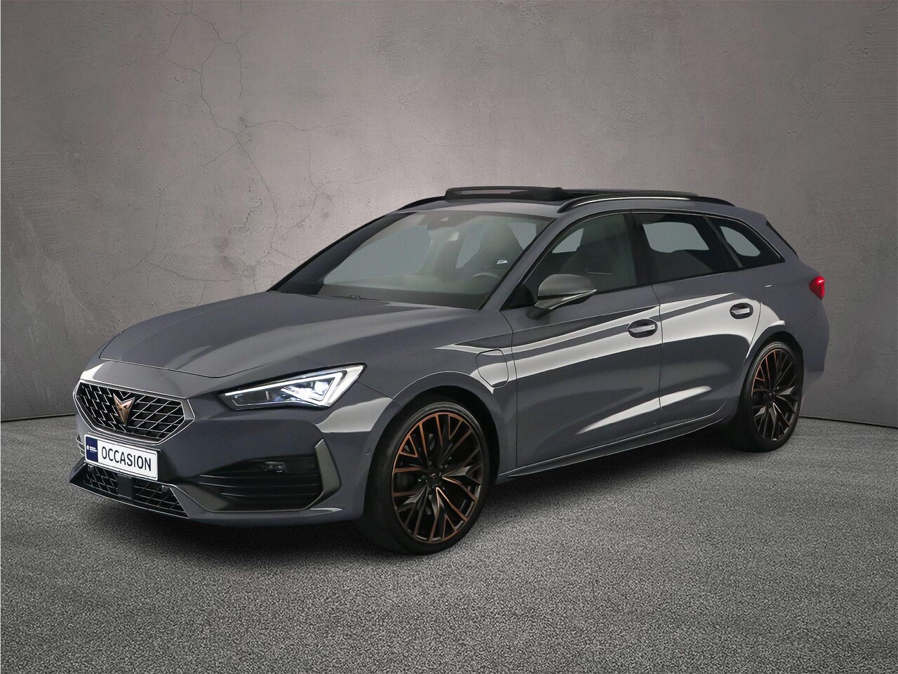CUPRA Leon Sportstourer - VZ Performance 1.4 TSI e-Hybrid 245pk DSG Automaat Panoramadak, Beats audio, LED matrix ko - AutoWereld.nl