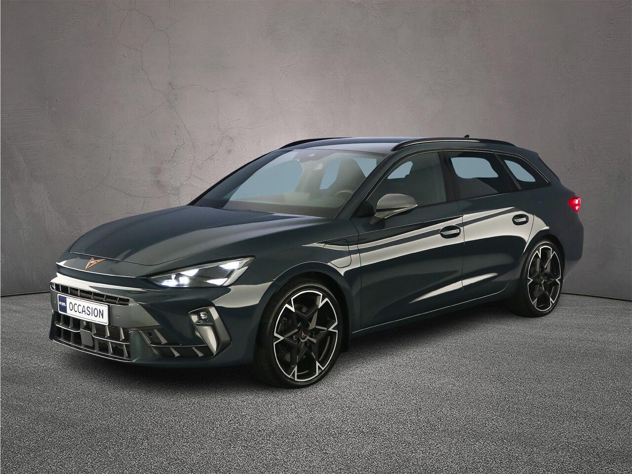 CUPRA Leon Sportstourer - VZ Performance 1.5 TSI e-Hybrid 272pk DSG Automaat Trekhaak, Adaptive cruise control, Navi - AutoWereld.nl