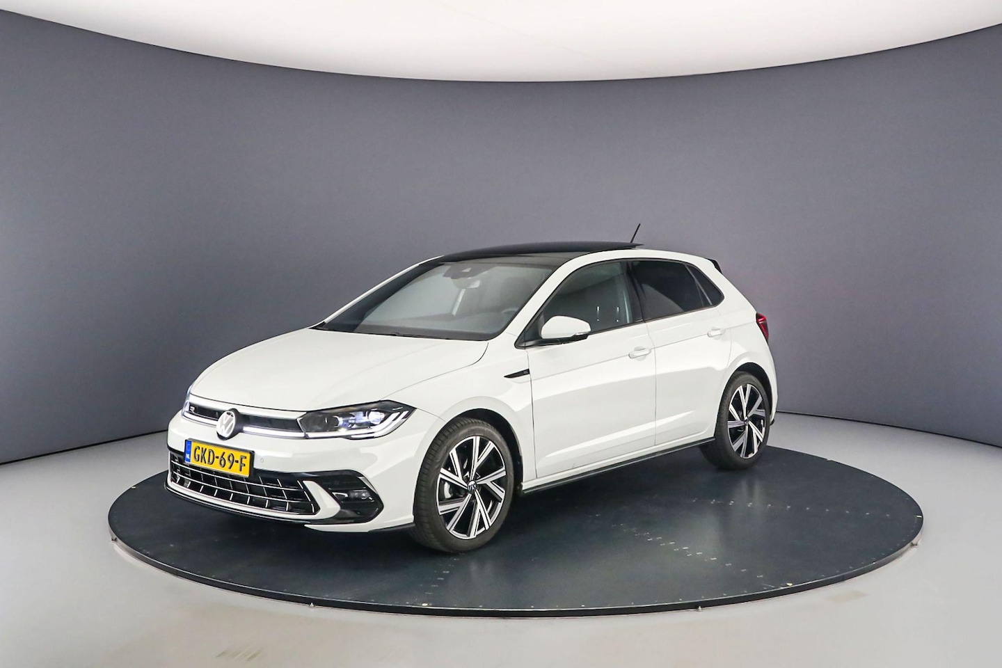 Volkswagen Polo - R-Line Business 1.0 TSI 95pk DSG Automaat Panoramadak, Achteruitrijcamera, Adaptive cruise - AutoWereld.nl