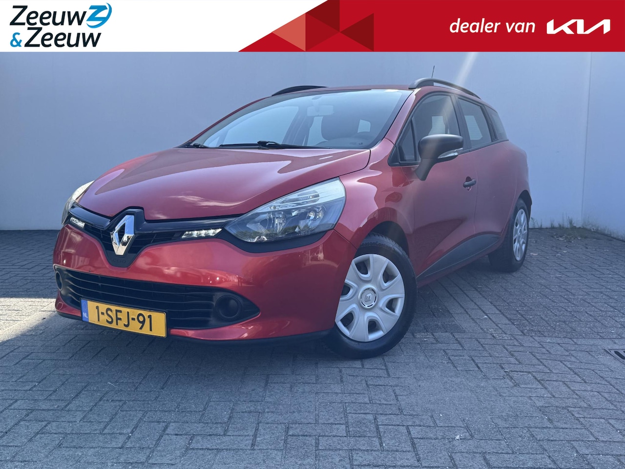Renault Clio Estate - 0.9 TCe Authentique | Airco | Radio | Afneembare Trekhaak | 1Ste Eigenaar | Goed Onderhoud - AutoWereld.nl