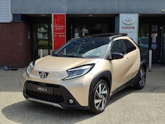 Toyota Aygo X - 1.0 VVT-i MT PREMIUM CABRIO KEYLESS STOELVERW CAMERA NAVI CLIMA AD-CRUISE 17'' LM-VELGEN A