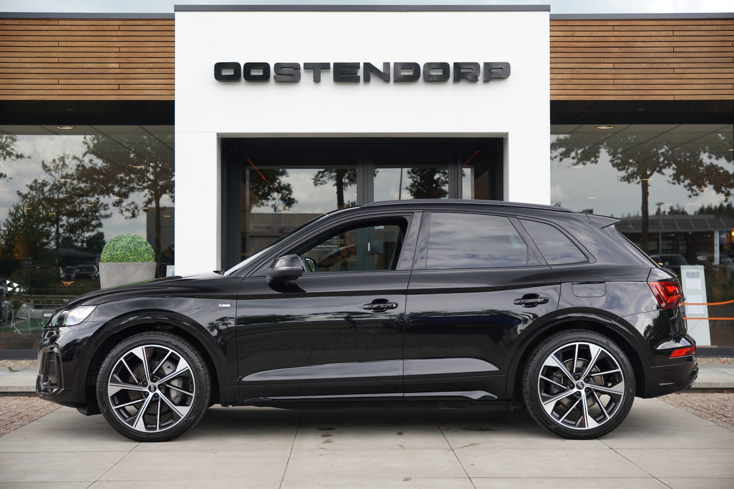 Audi Q5 - 50TFSIe/299pk Quattro S-Line Blackstyle|2022|Luchtvering|Matrix LED|Cruise+ACC|PDC+Camera| - AutoWereld.nl