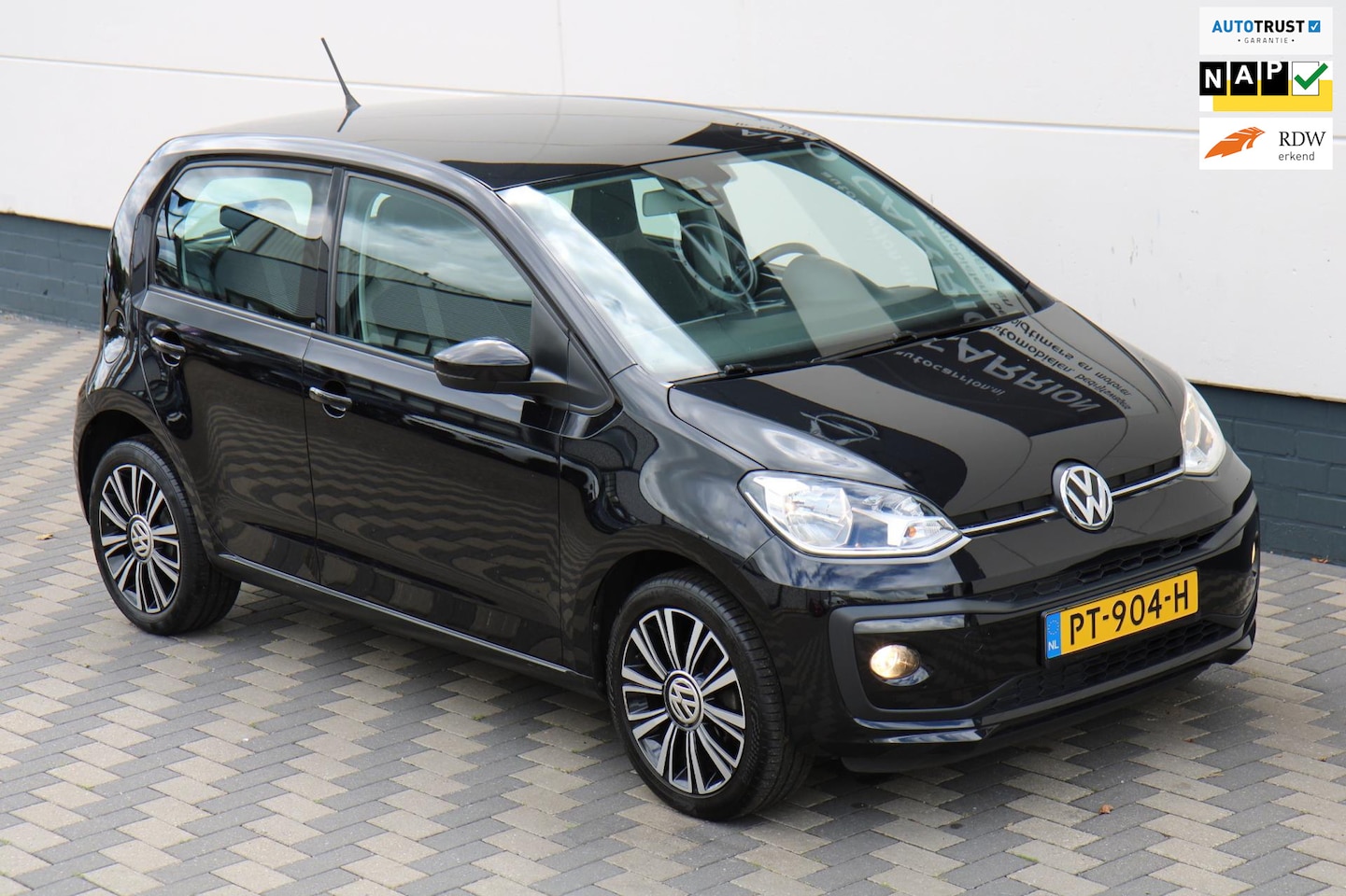 Volkswagen Up! - 1.0 BMT high up! Airco Cruise Bluetooth NAP ! - AutoWereld.nl