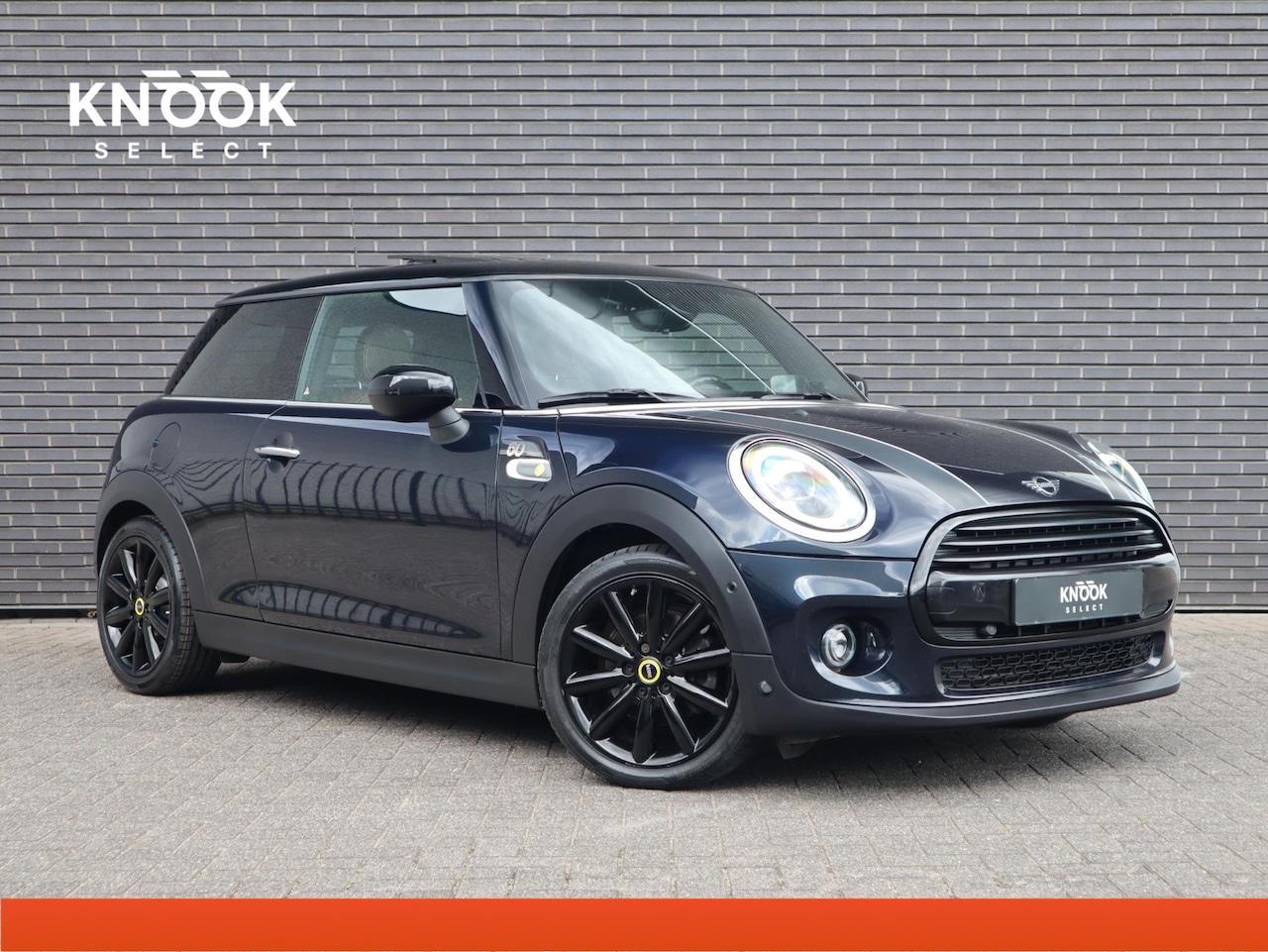 MINI Cooper - 1.5 60 Years Edition Harman/Kardon | Head Up | Panoramadak | - AutoWereld.nl