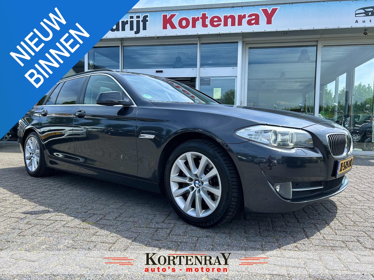 BMW 5-serie Touring - 528i Executive panorama dak/automaat/trekhaak/ecc/navigatie/bi xenon/cruise control/vol le - AutoWereld.nl