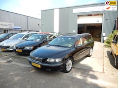 Volvo V70 - 2.4 T AWD Gtr. C.L. AUTOMAAT AIRCO