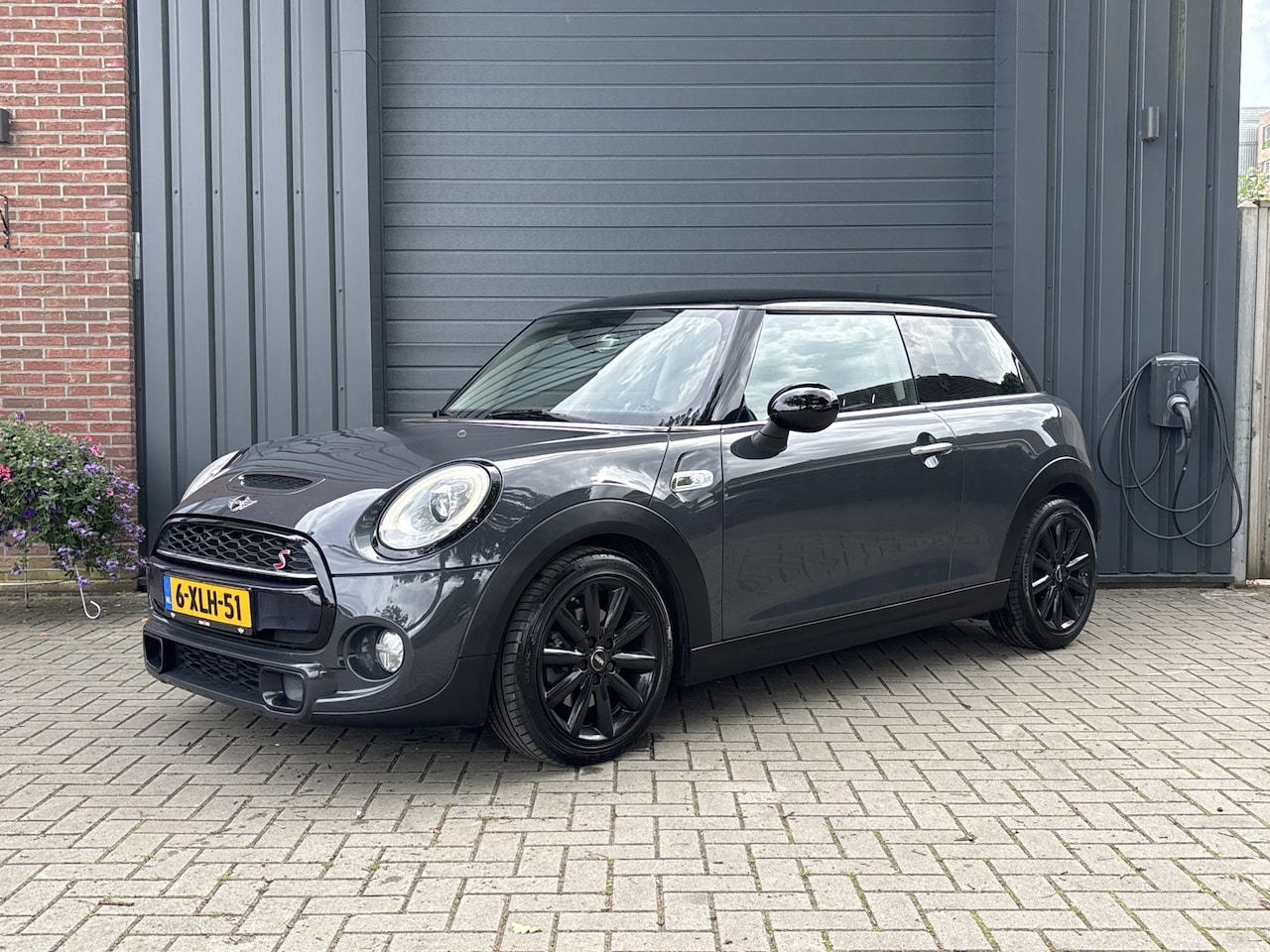 MINI Cooper S - Mini 2.0 Chili Serious Business - Clima - Leder - Stoelverwarming - Navi - - AutoWereld.nl