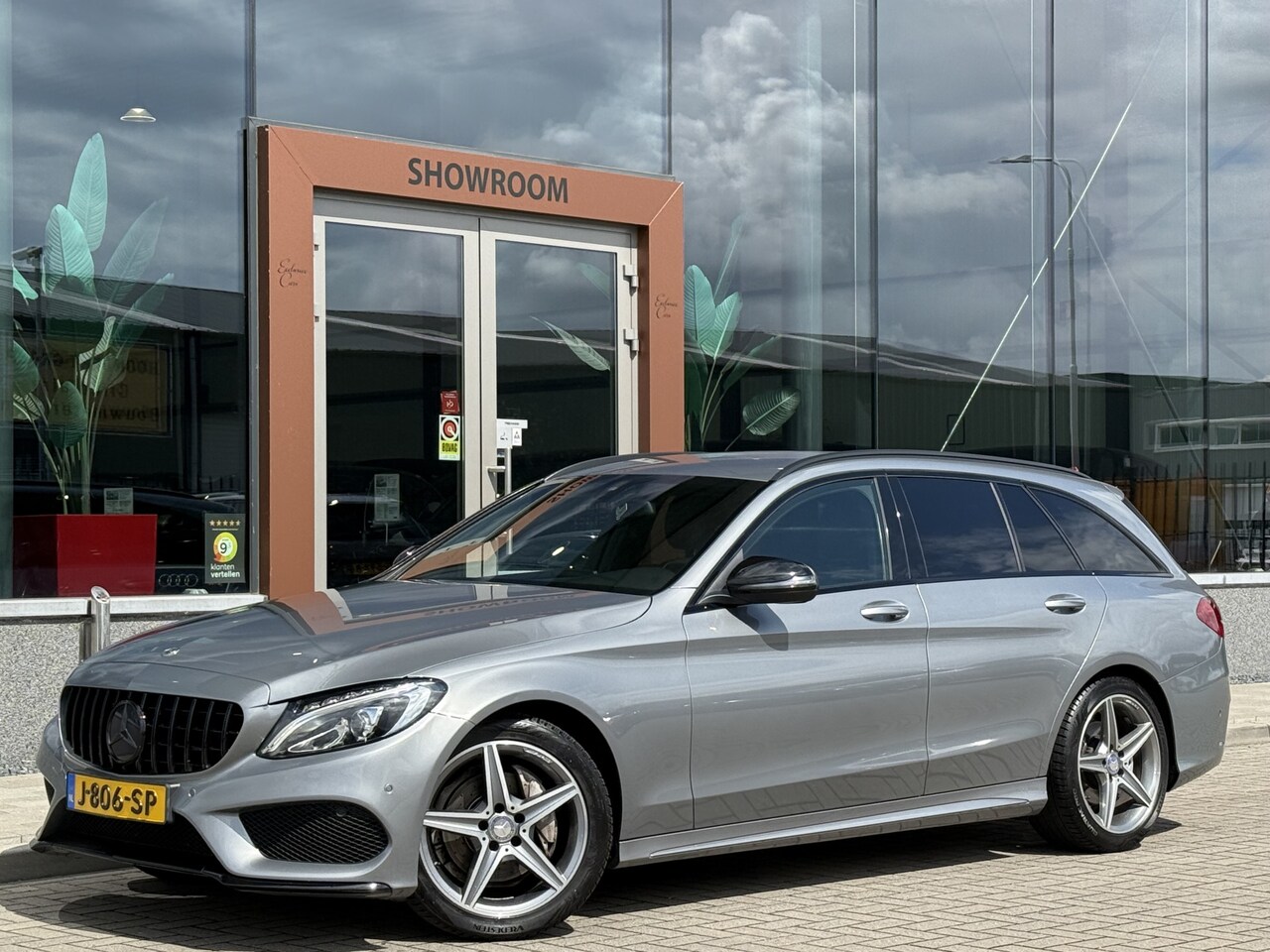 Mercedes-Benz C-klasse Estate - 180 AMG | Trekhaak | Leder | Camera - AutoWereld.nl