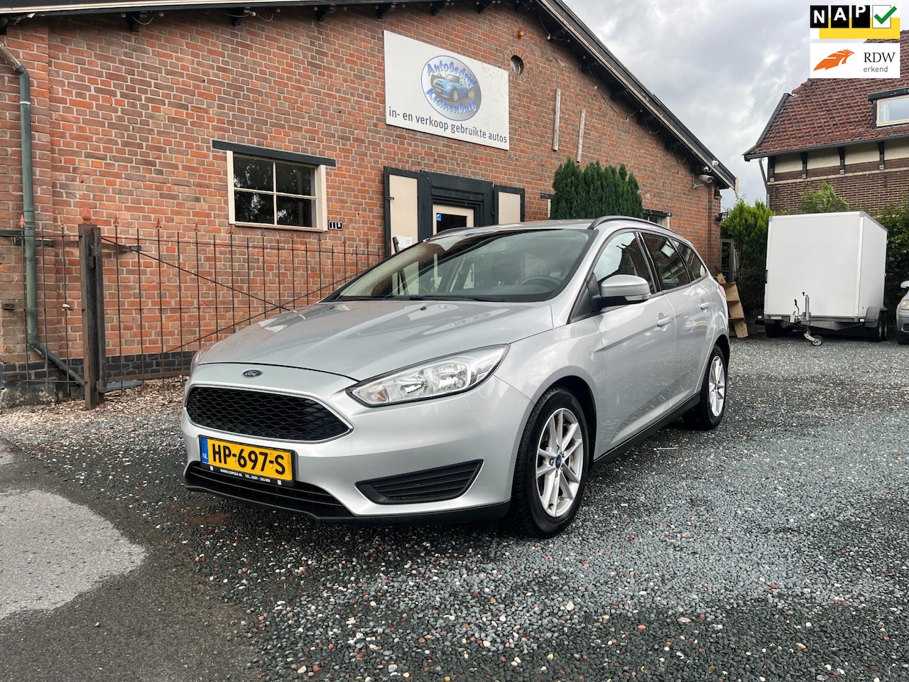 Ford Focus Wagon - 1.0 Trend Edition 1.0 Trend Edition ( Airco + Trekhaak + Elektrische ramen ) - AutoWereld.nl