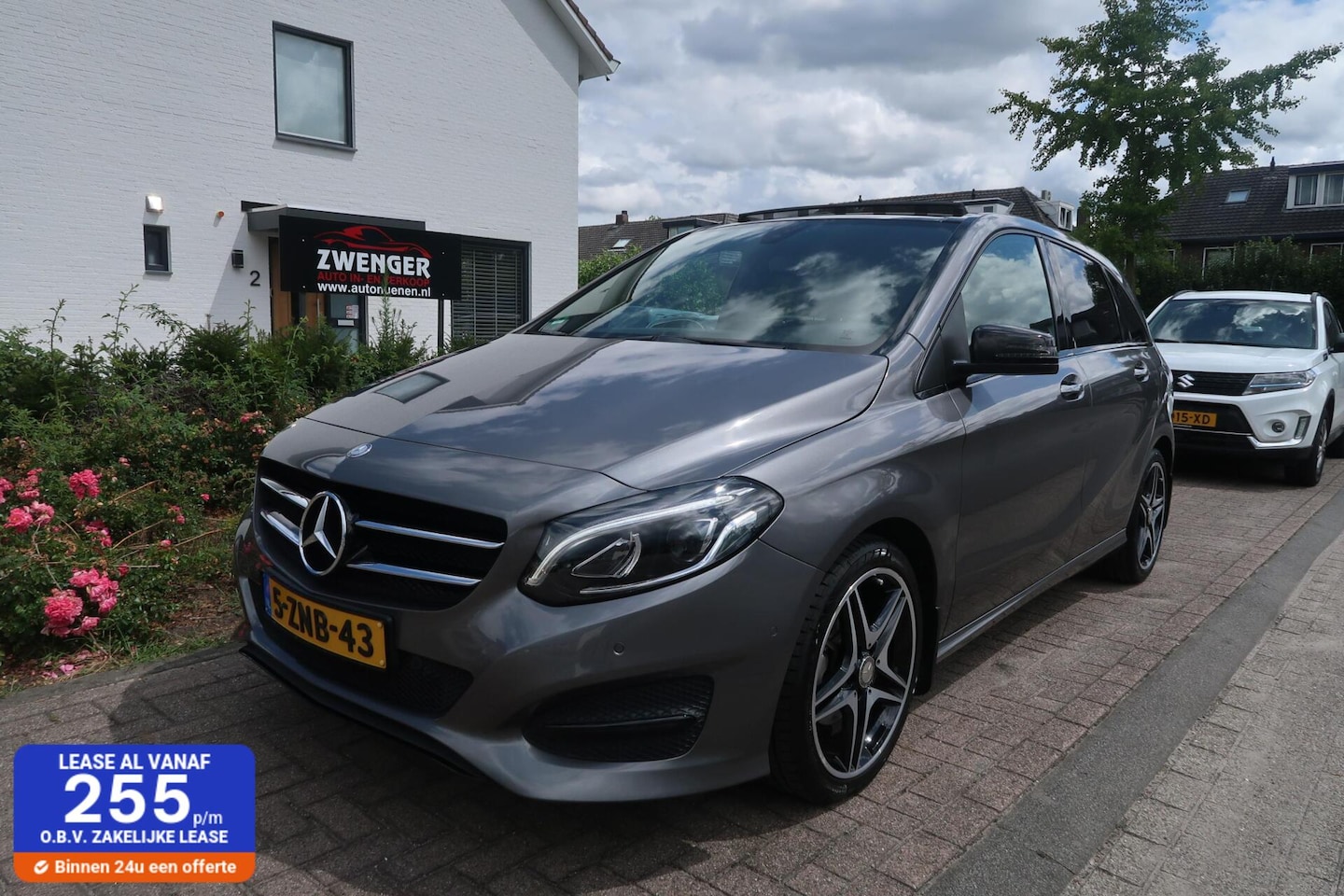 Mercedes-Benz B-klasse - 180 Aut|PANORAMADAK|TREKHAAK|CAMERA|SFEERVERLICHTING|NAVIGATIE|GOED ONDERHOUDEN - AutoWereld.nl