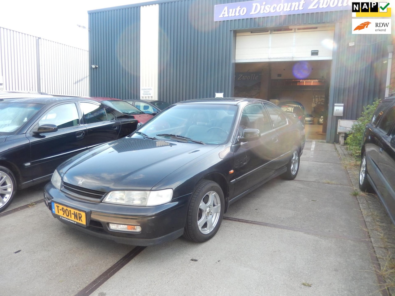 Honda Accord Coupé - 2.2i ES AUTOMAAT AIRCO - AutoWereld.nl