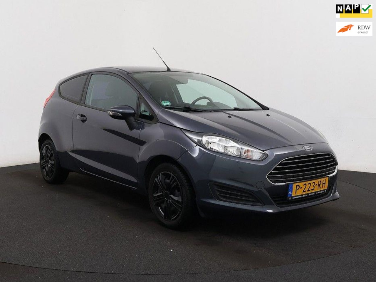 Ford Fiesta - 1.0 Champion 1.0 Champion, Unieke parelmoer kleur, Stoel + voorruit verwarming - AutoWereld.nl