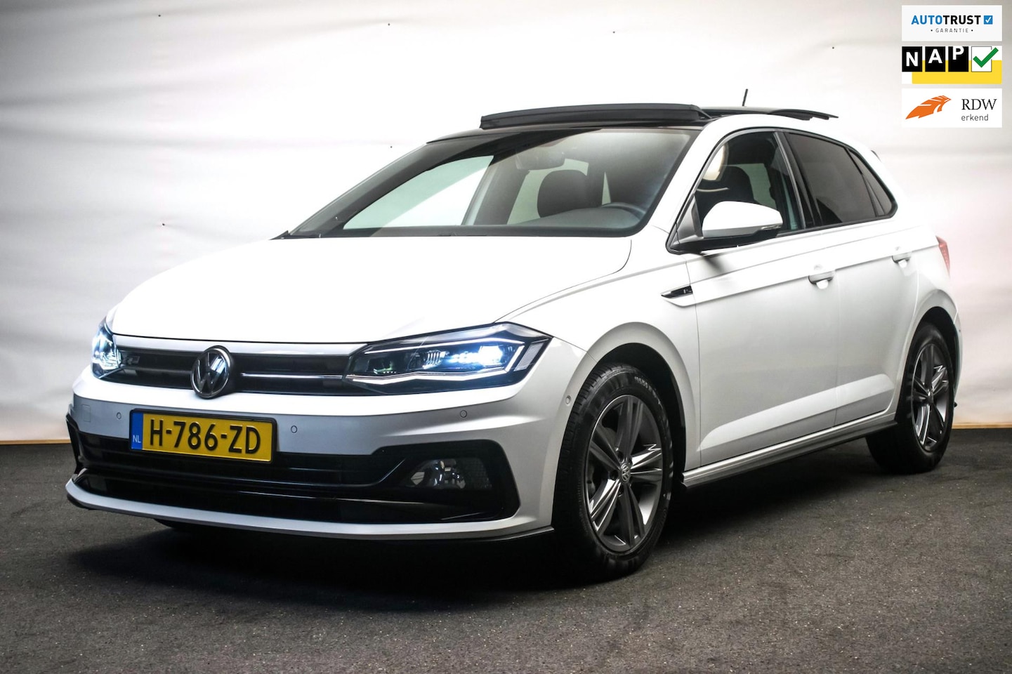 Volkswagen Polo - 1.0 TSI 3X R LINE FULL OPTION!!! ORG NL [ Pano Virtual Beats Velours Keyless Stoelverwarmi - AutoWereld.nl