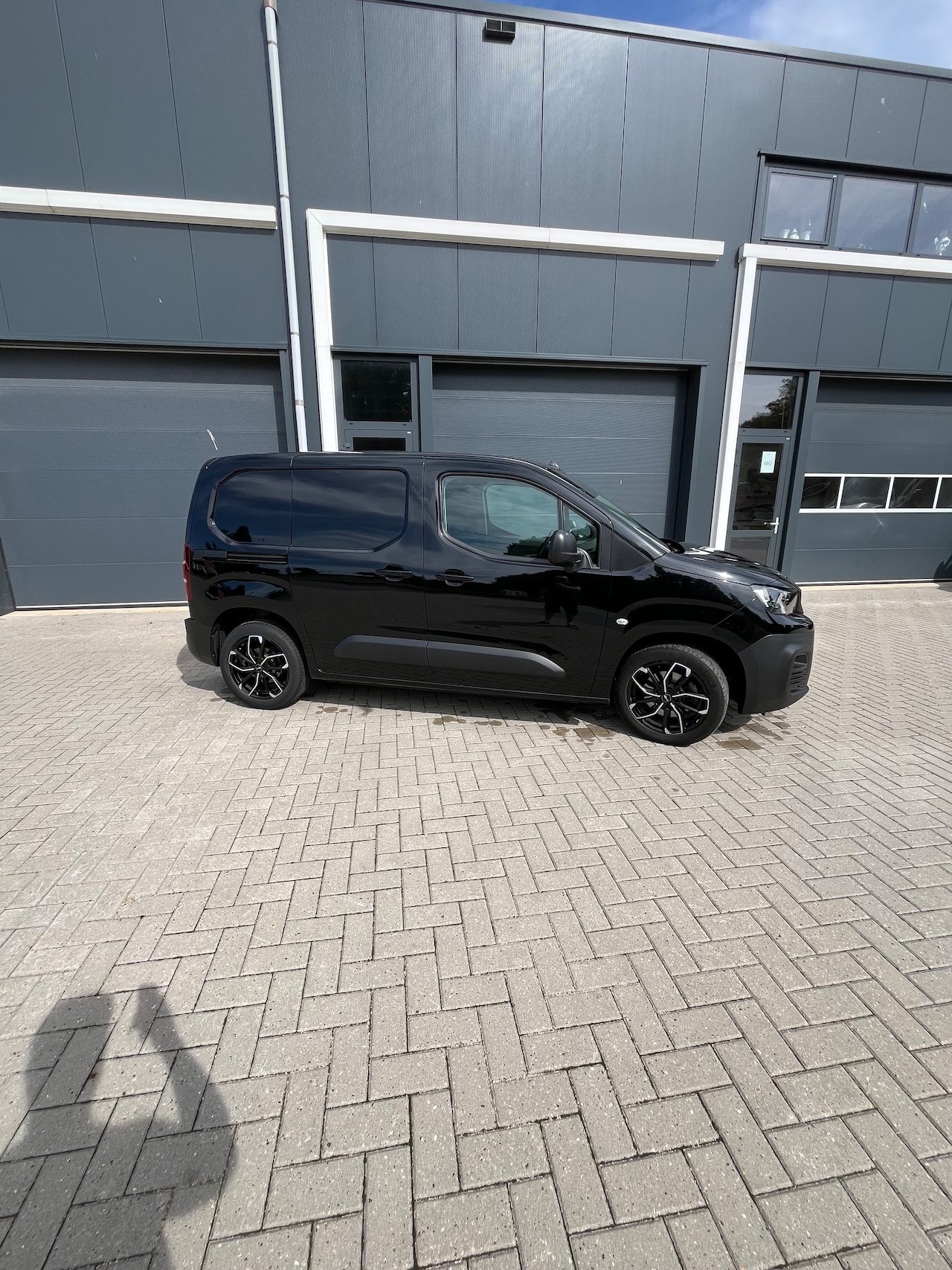 Peugeot Partner - 1.5 BlueHDI Asphalt - AutoWereld.nl