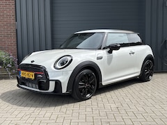 MINI Cooper - 1.5 Resolute Go Edition - JCW - Camera - Navi