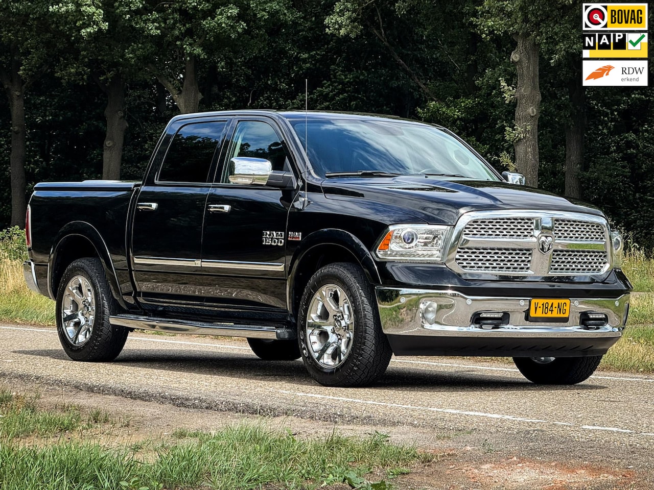 Dodge Ram 1500 - 5.7 V8 HEMI 4x4 Crew Cab Laramie | Prins LPG | Trekhaak 3500kg | Full option | - AutoWereld.nl