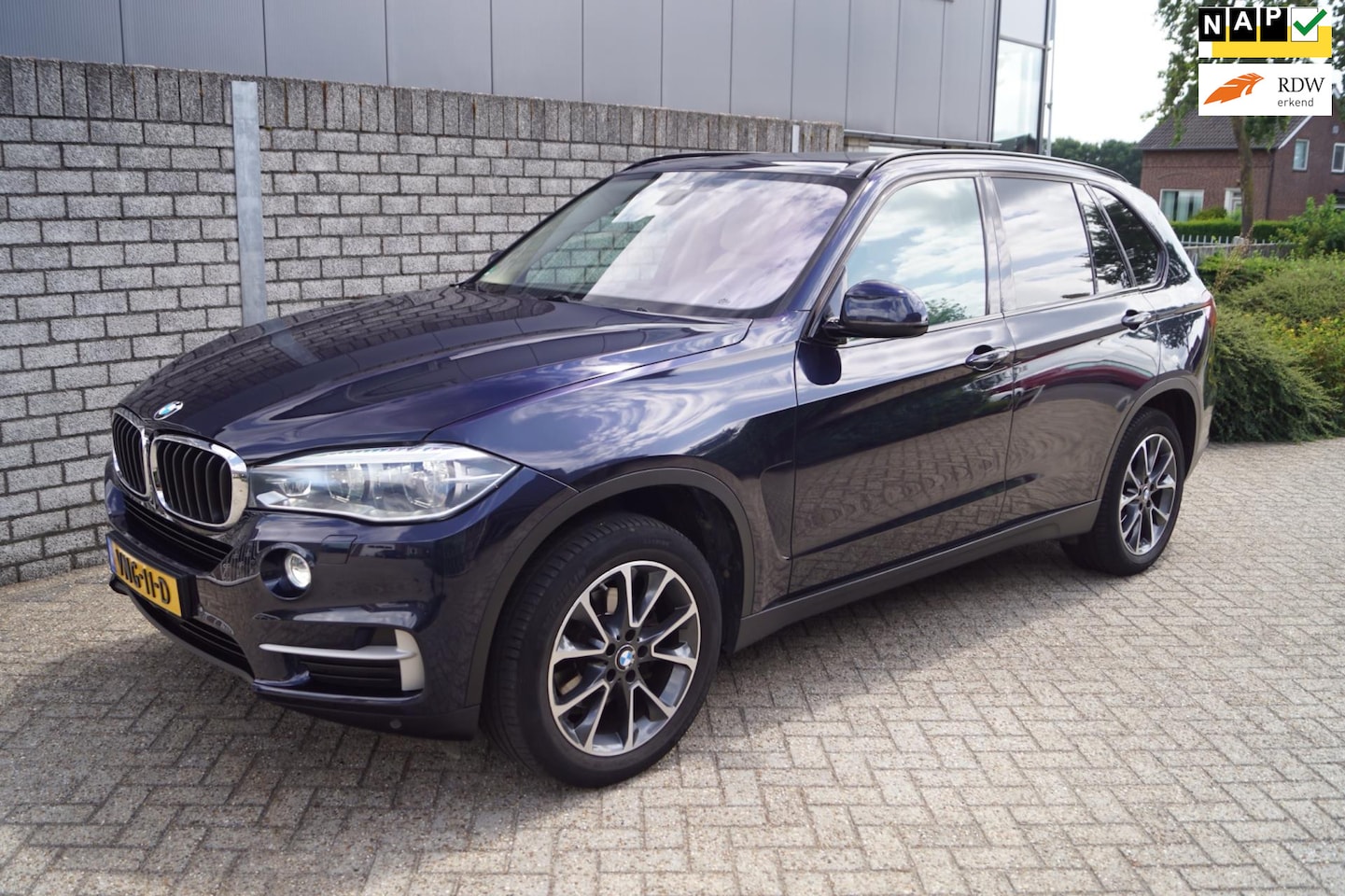 BMW X5 - XDRIVE30D High Executive Autom Grijs Kenteken Xenon Navi Camera Leder Elektrische Stoelen - AutoWereld.nl