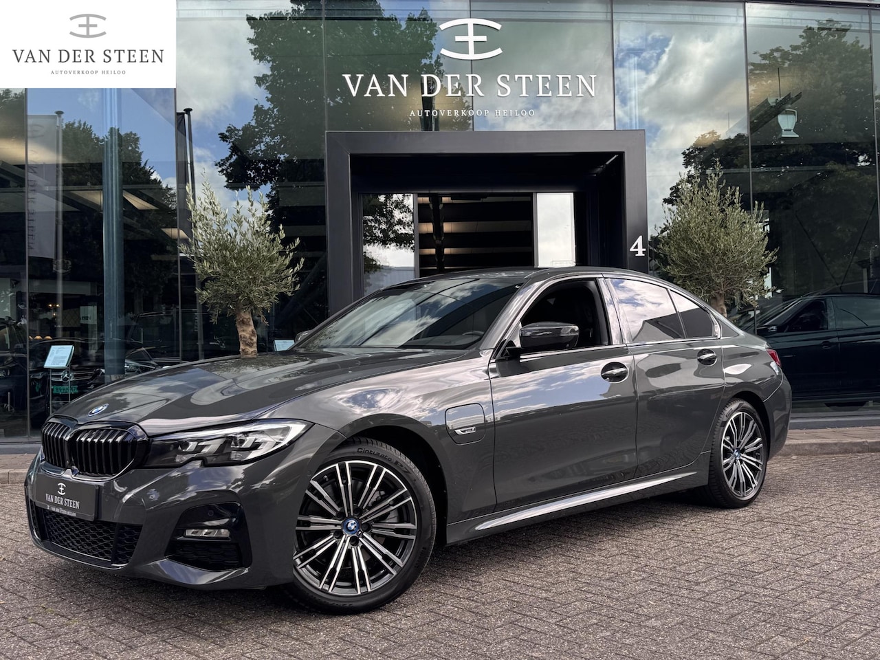 BMW 3-serie - 320e Business Edition Plus M Sport | Apple Carplay | Standkachel - AutoWereld.nl