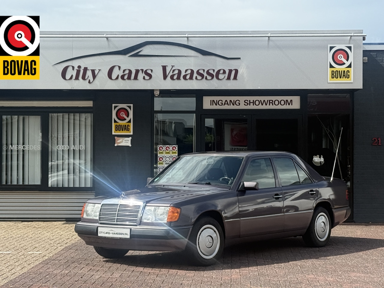 Mercedes-Benz 200-500 (W124) - 200 E stuurbekrachtiging elktr pakket radio cd speler - AutoWereld.nl