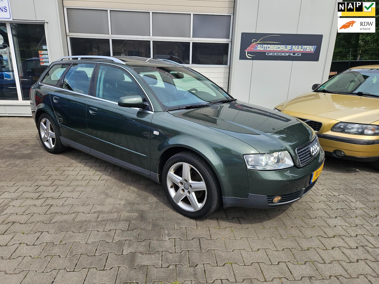 Audi A4 Avant - 2.0 NAVI..CLIMA.TREKHAAK - AutoWereld.nl