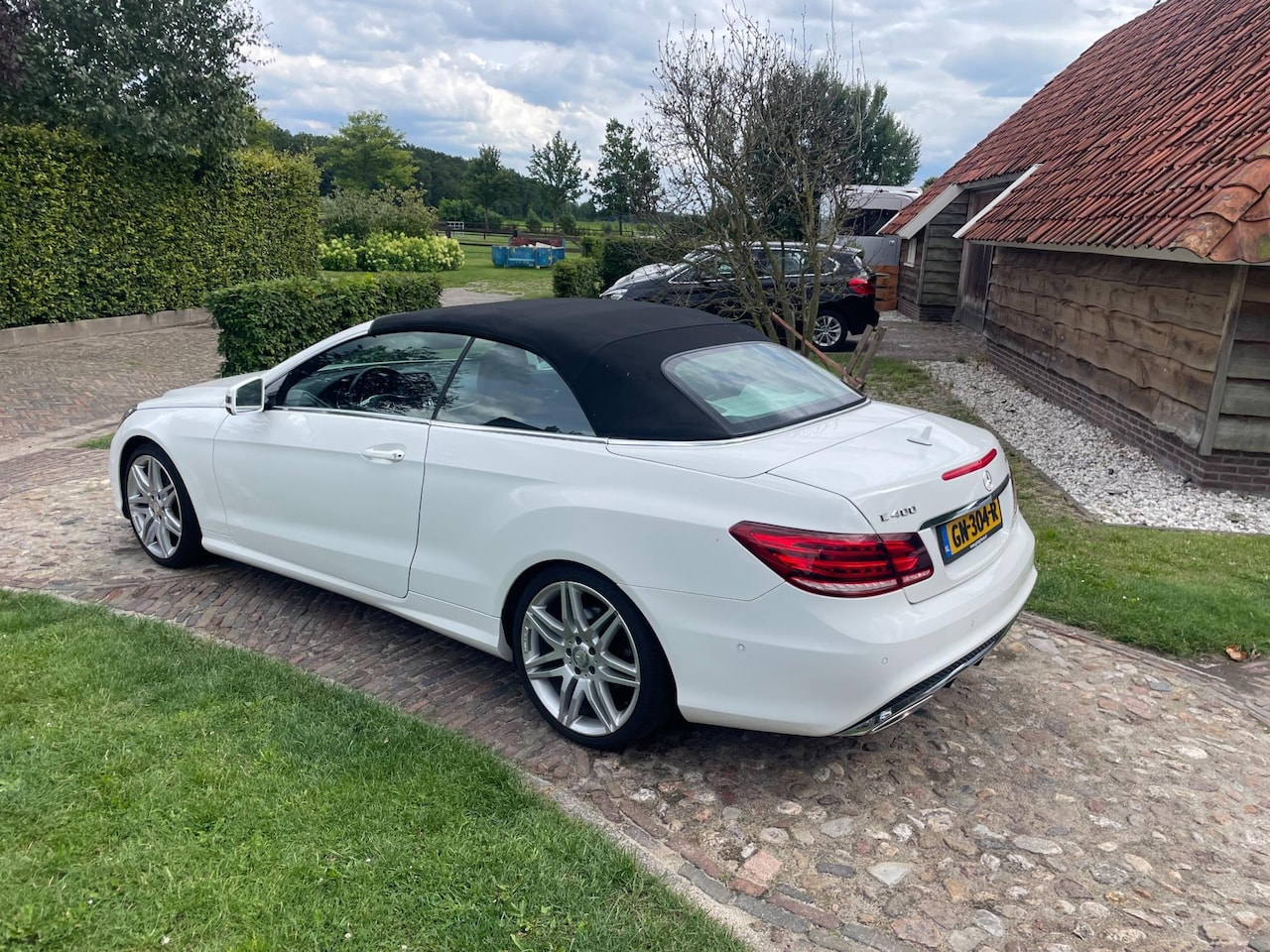 Mercedes-Benz E-klasse Cabrio - 400 Edition Sport-333pk-Leer-Camera-AMG line- - AutoWereld.nl
