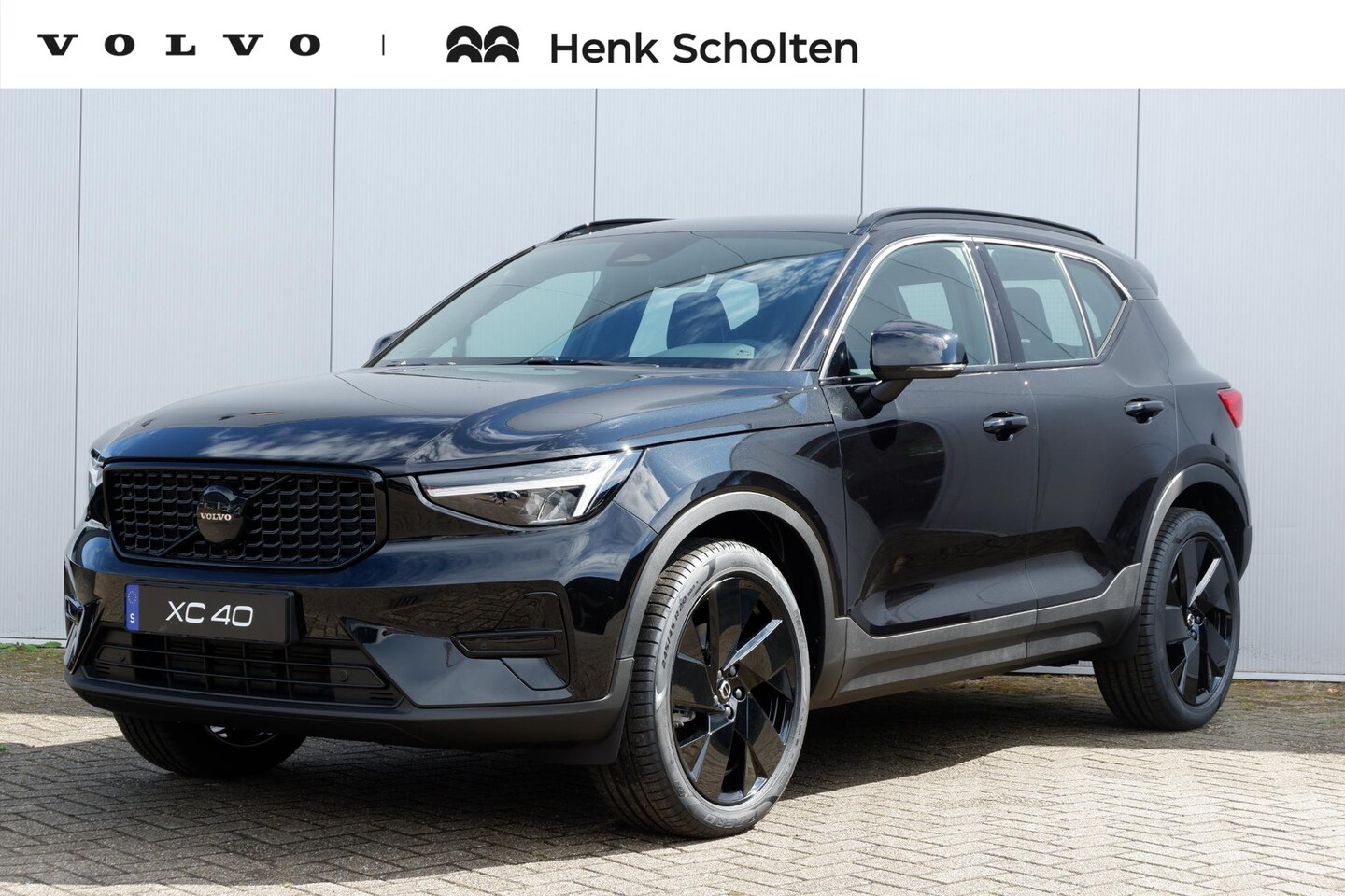 Volvo XC40 - 2.0 B4 Plus Black Edition Adaptieve Cruise Control met Pilot Assist | Premium audio by Har - AutoWereld.nl