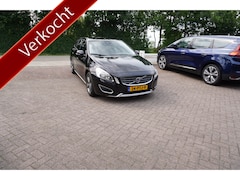 Volvo V60 - 1.6 T3 TREKHAAK CRUISE NAVI CLIMA