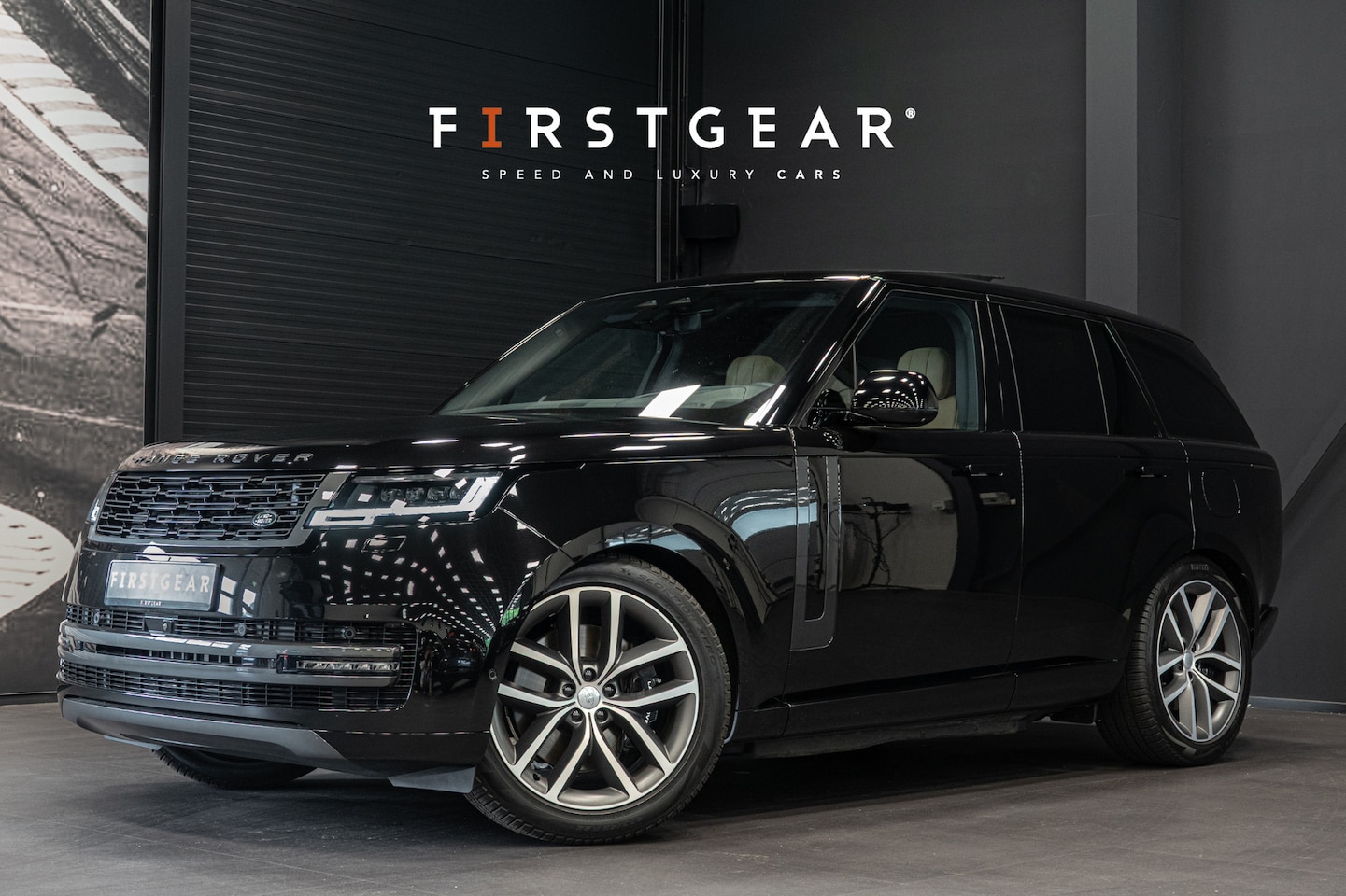 Land Rover Range Rover - 3.0 P460e HSE PHEV *Meridian / Panorama / Surround-View / HUD / Stoelventilatie / Soft-Clo - AutoWereld.nl