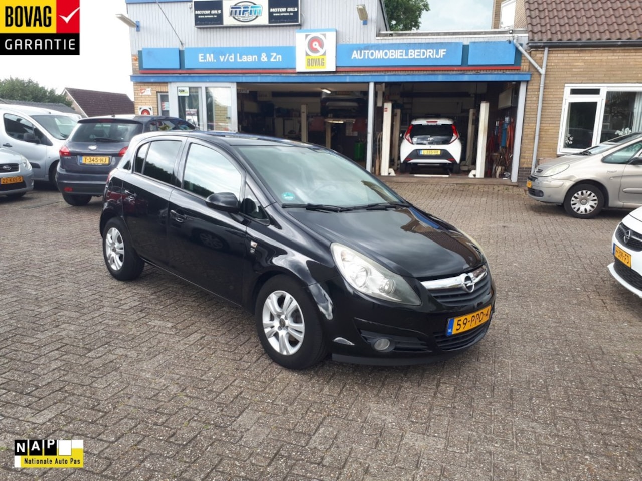 Opel Corsa - 1.2-16V '111' Edition AIRCO/RADIO CD/ELEC.SPIEGELS EN RAMEN VOOR/LMV - AutoWereld.nl